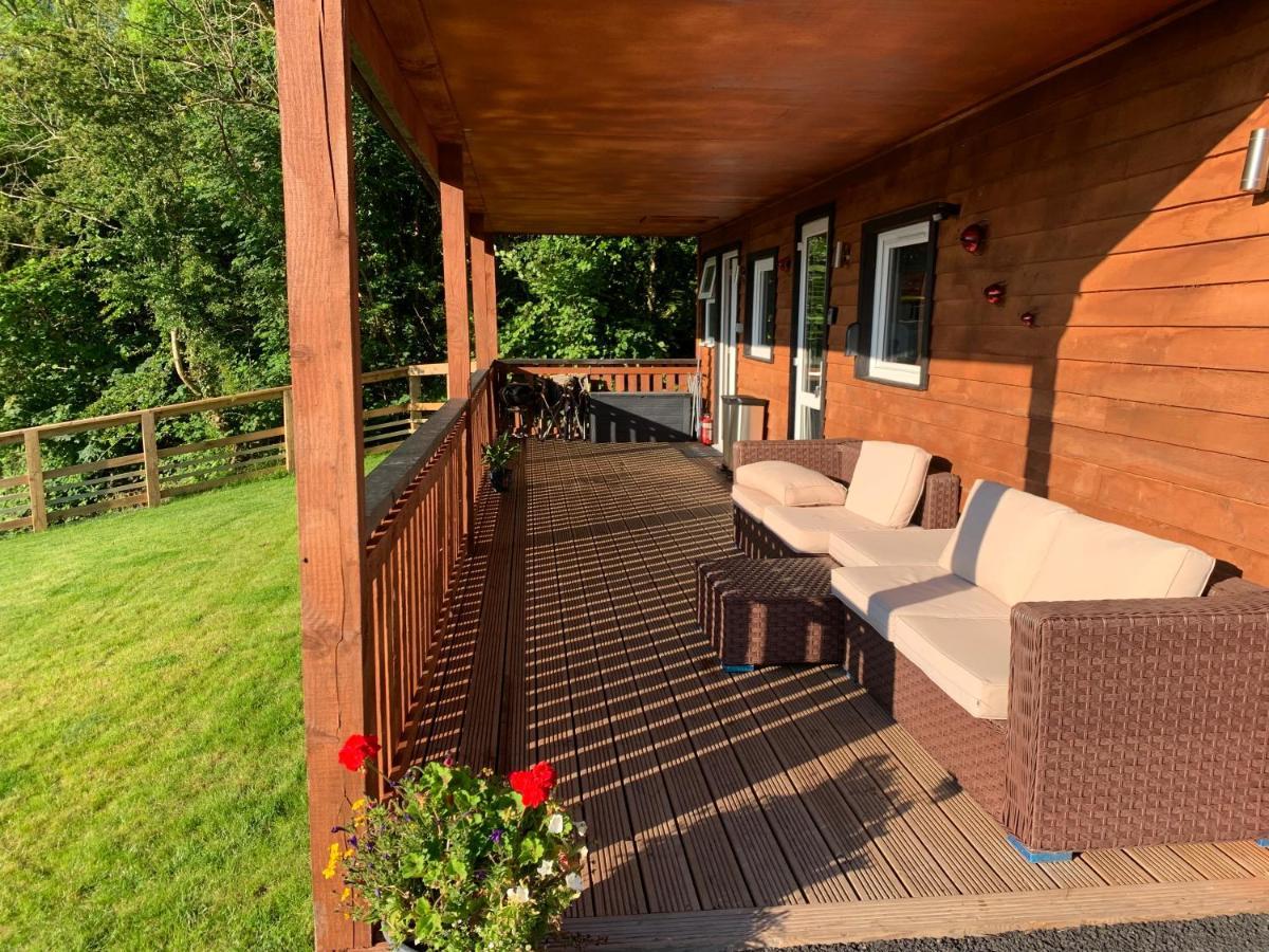 Kabin In The Woods Llandybie 外观 照片