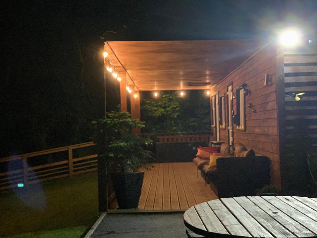Kabin In The Woods Llandybie 外观 照片